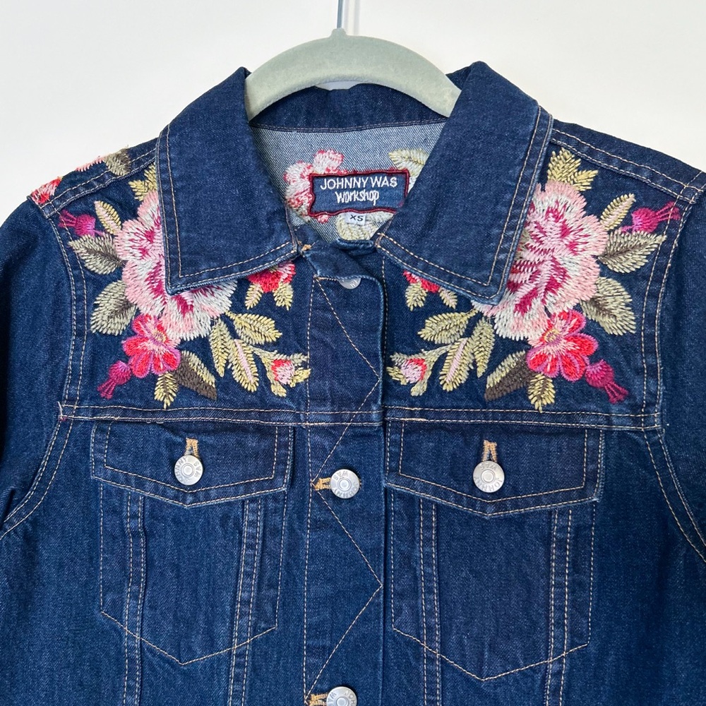 Johnny Was Desi Rose Floral Embroidered Blue Denim Button Jacket - Picture 5 of 7